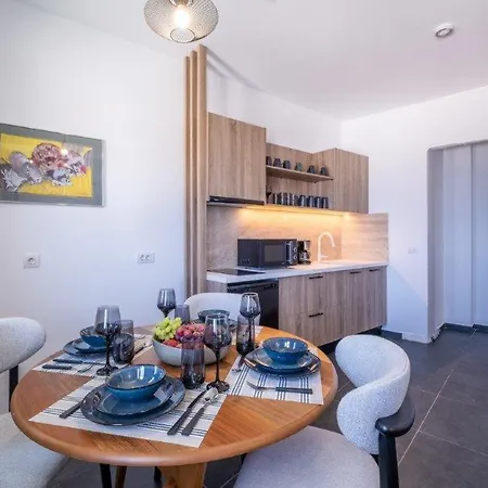 Irena Residences 酒店